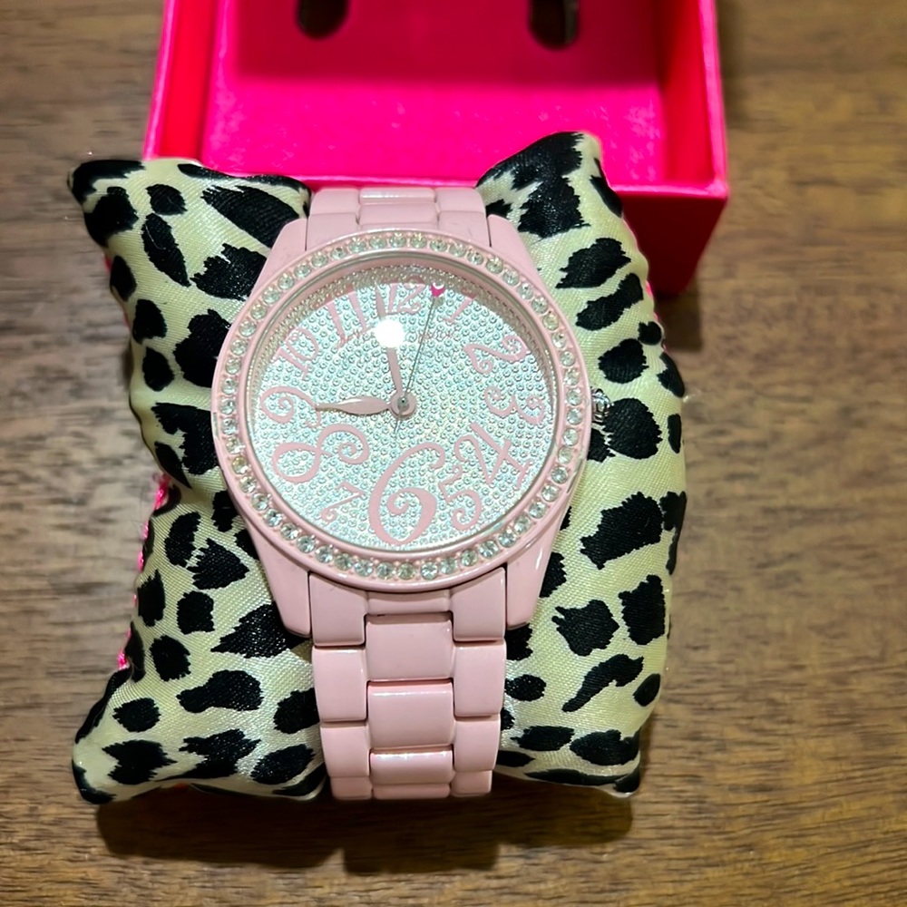 Betsey Johnson metal light pink watch